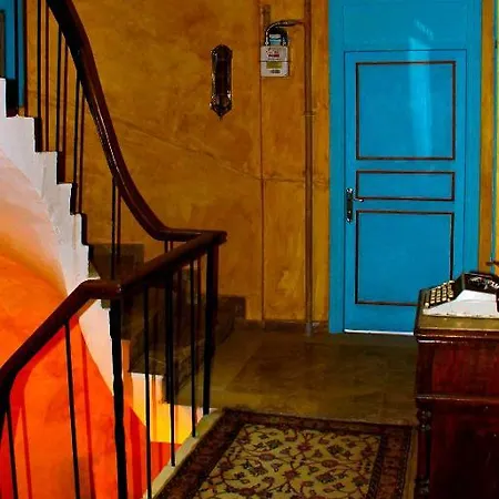 Old Esma Hotel 4*